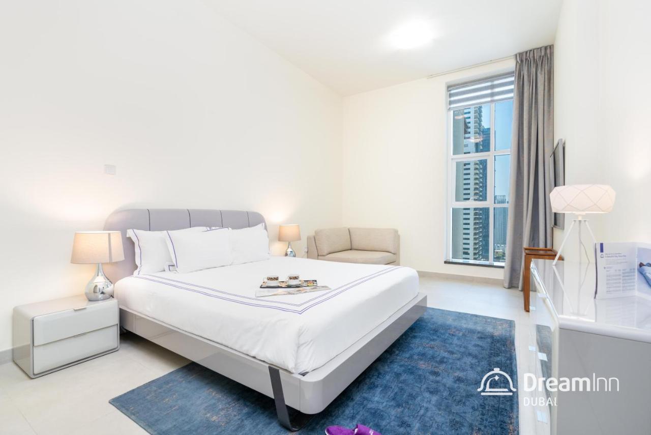 דובאי Dream Inn Apartments - Marina Arcade Tower מראה חיצוני תמונה