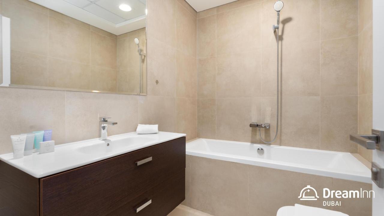 דובאי Dream Inn Apartments - Marina Arcade Tower מראה חיצוני תמונה